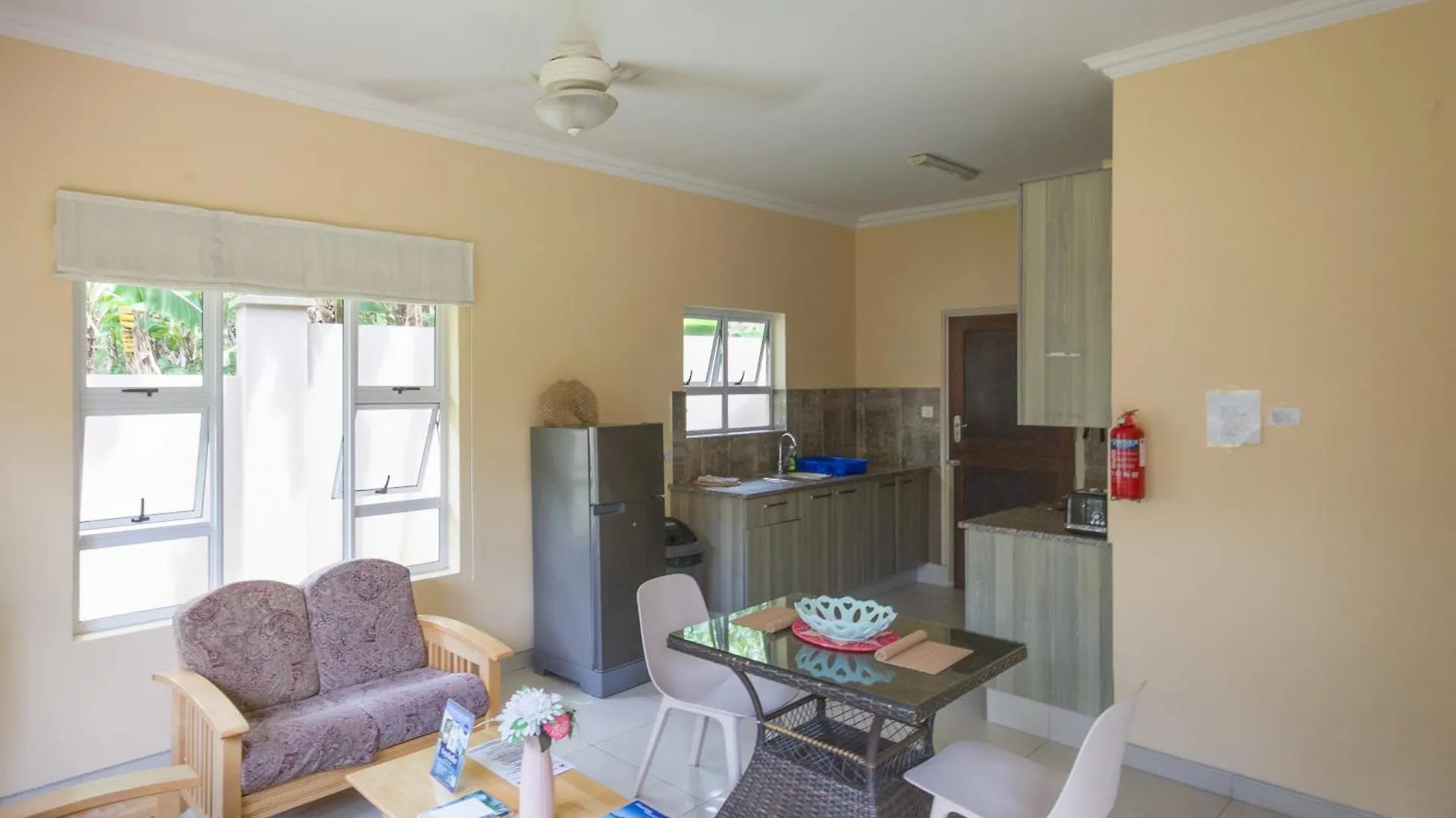 Апартаменты Beau Bassin Inn Baie Lazare