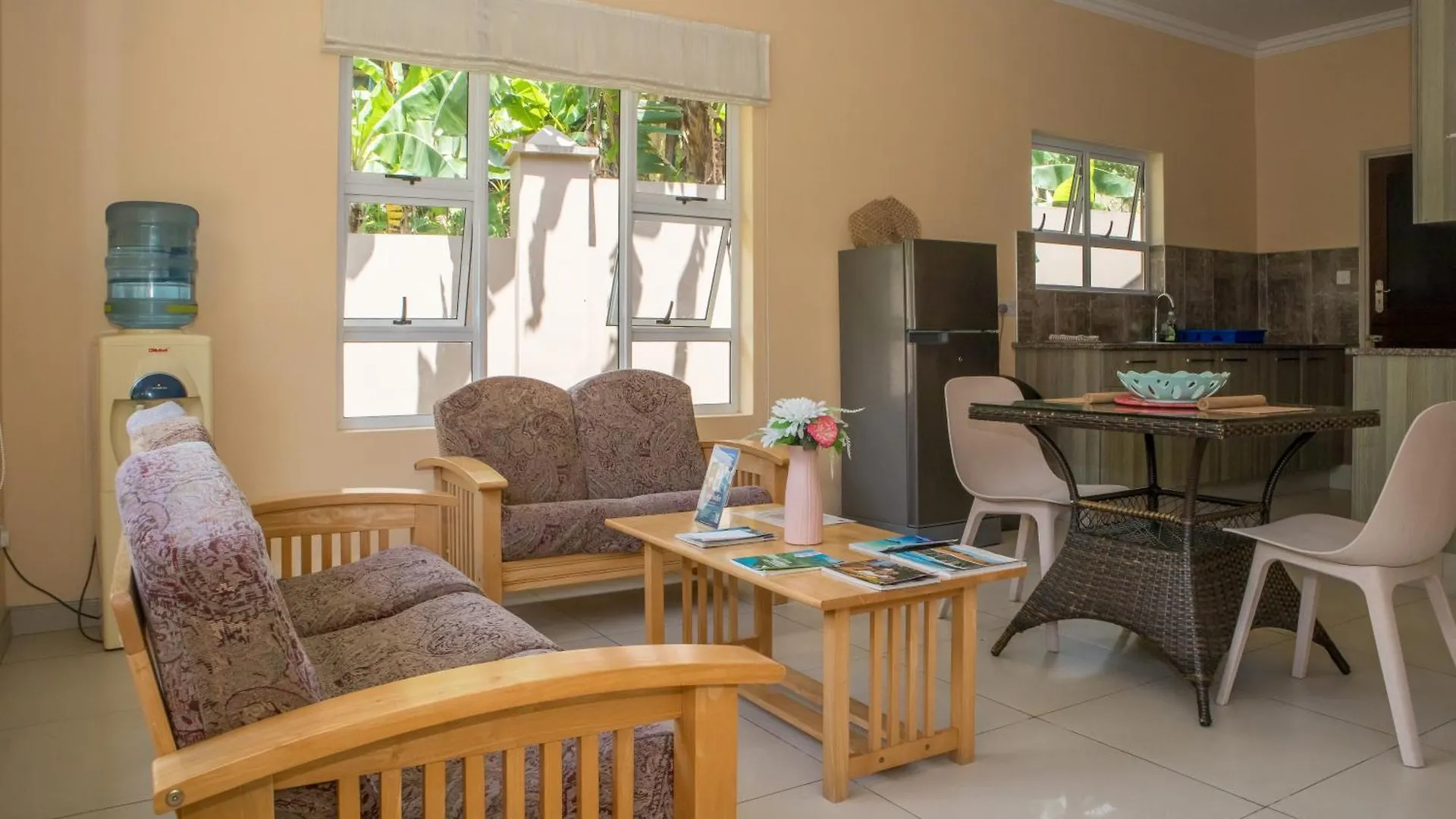 Апартаменты Beau Bassin Inn Baie Lazare